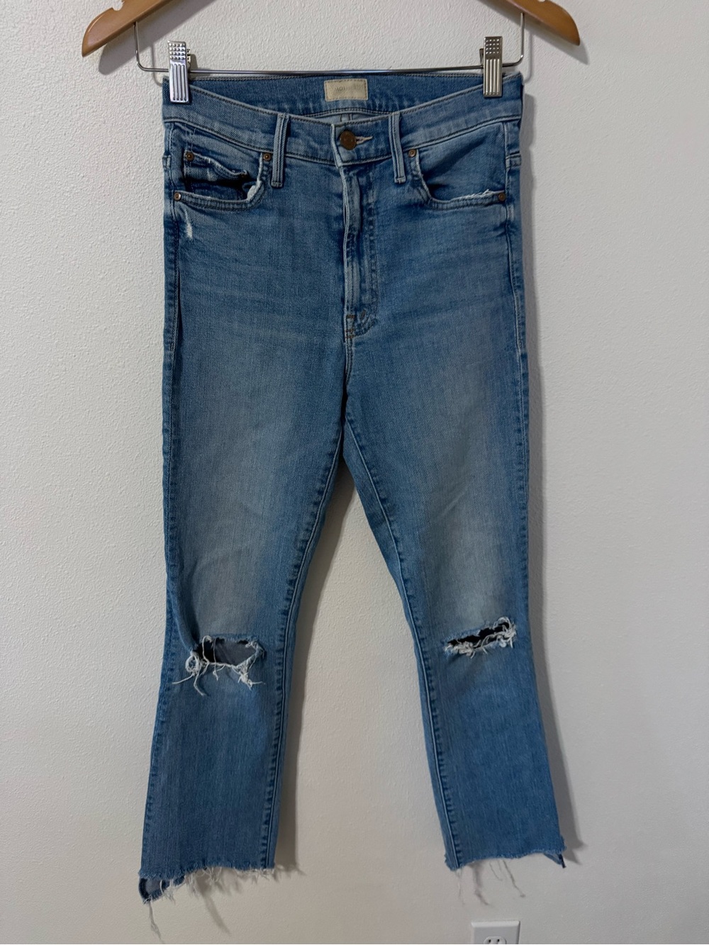 Mother The Insider Crop Step Fray Jeans Thrilling Shots Wash Busted Knee-26